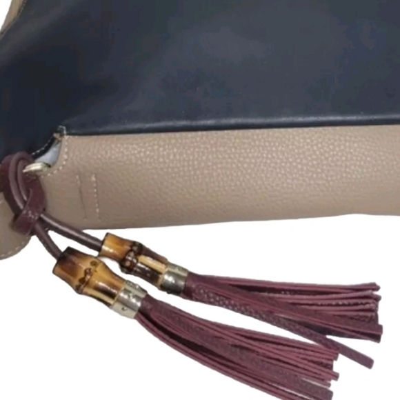 Sondra Roberts Squared Black & Tan Large Tassle Tote Shoulder Zip Designer Bag - Picture 5 of 11